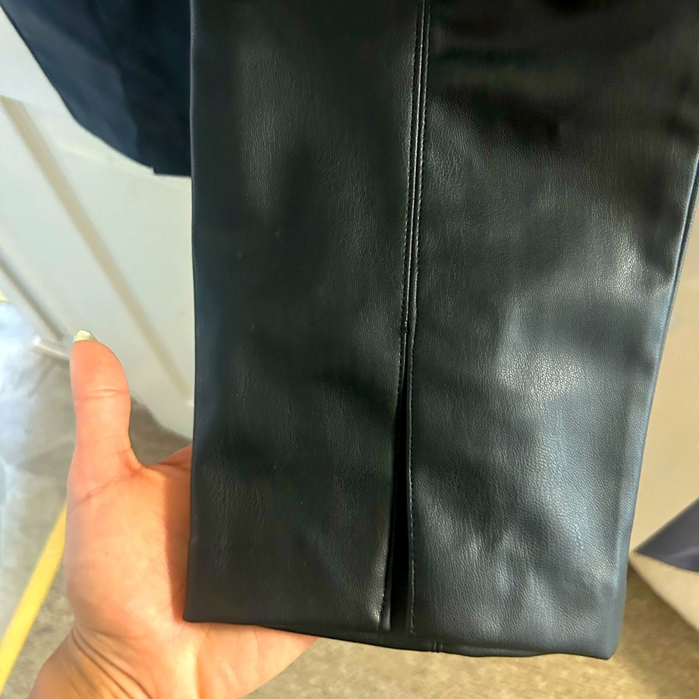 Abercrombie Legging - faux leather with slit!